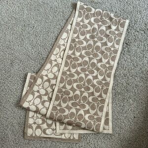 Coach winter scarf